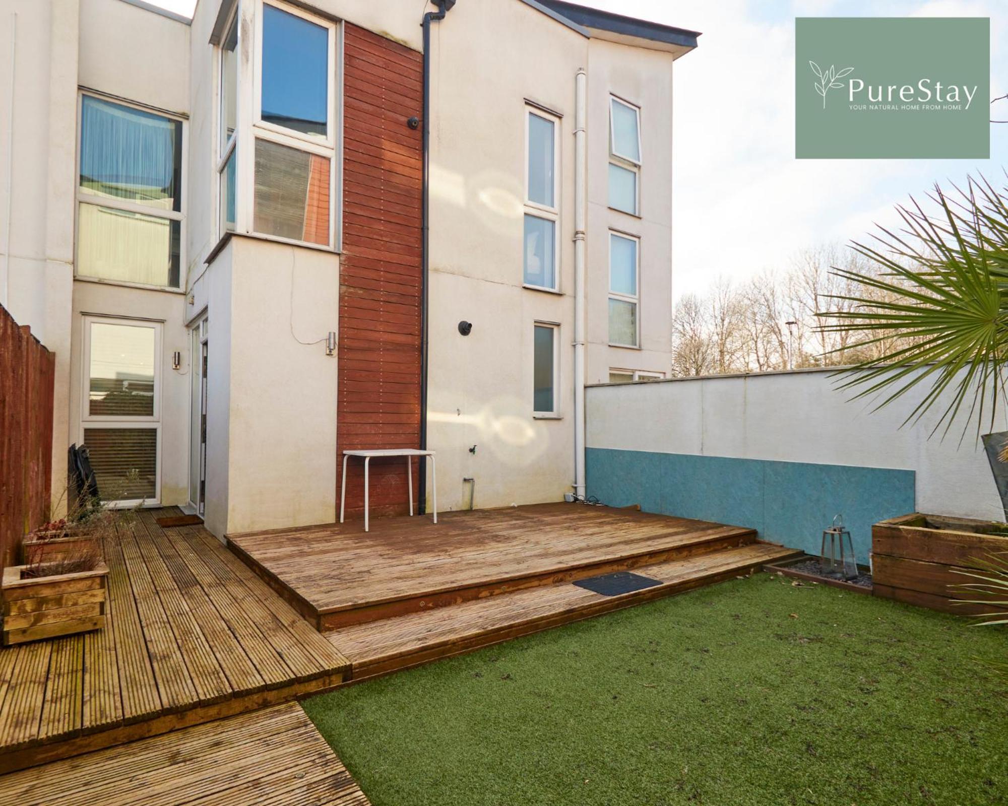 Superb House Manchester Near Etihad With Free Parking Sleeps 8 Exteriér fotografie